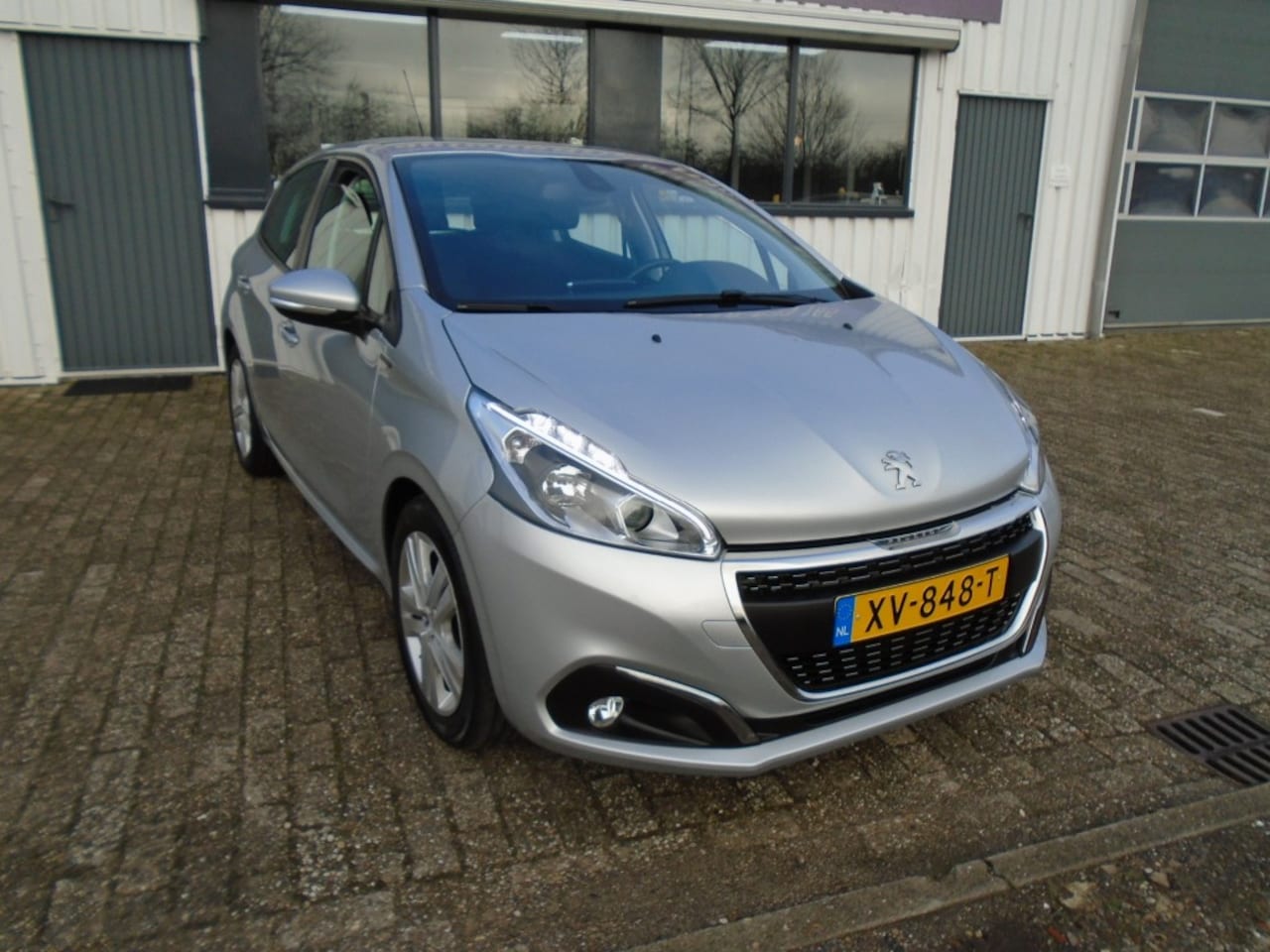 Peugeot 208 - 1.2 PURET. SIGNATURE - AutoWereld.nl