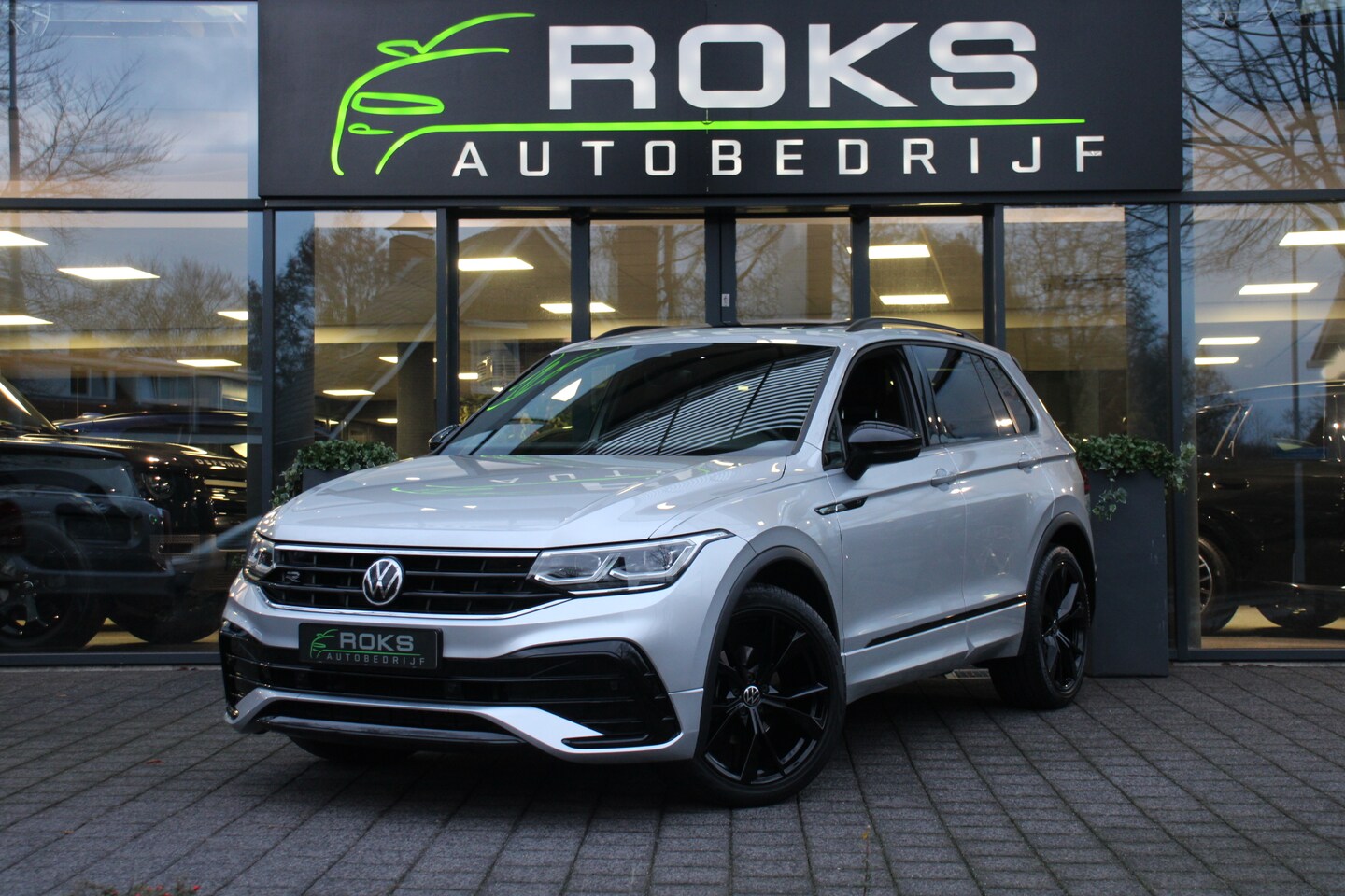 Volkswagen Tiguan - 1.5 TSI R-Line BlackPack - AutoWereld.nl