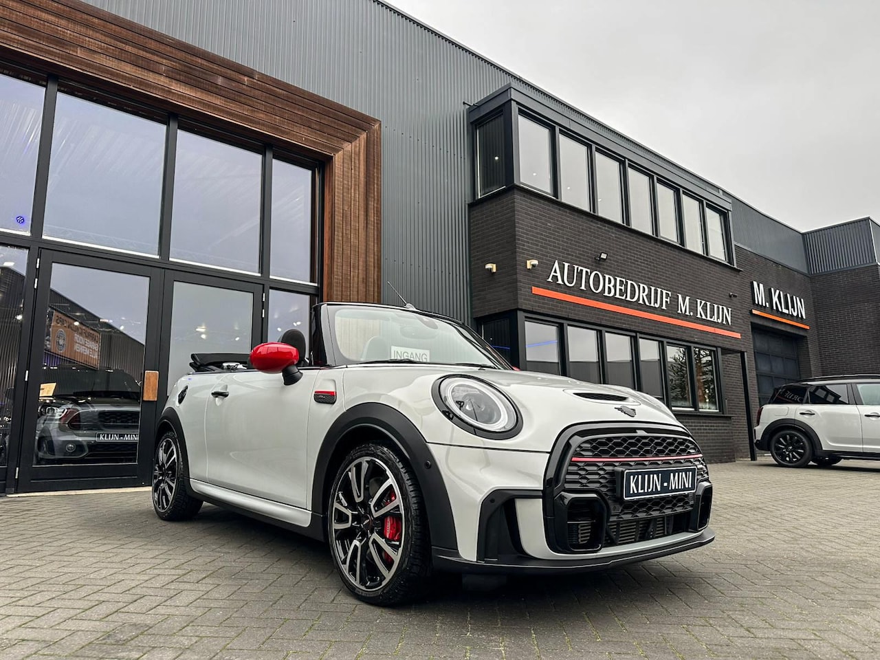 MINI Cabrio - Mini 2.0 John Cooper Works JCW Pack F1 aut 231pk/Hk/Camera/Head up/Bomvol - AutoWereld.nl