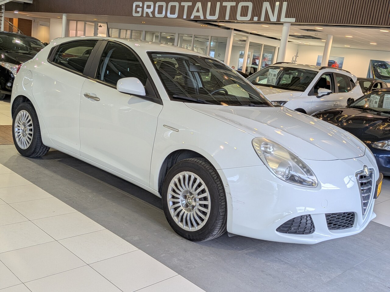 Alfa Romeo Giulietta - 1.4 T Progression Airco, NAP, Cruise Control, Stuurbekrachtiging - AutoWereld.nl