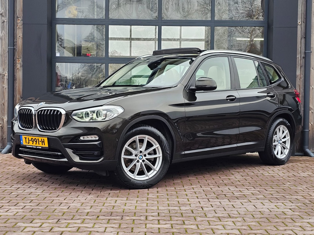 BMW X3 - xDrive20i High Executive | Automaat | Pano | Leder | Elek. klep | Camera | LED | Stoelverw - AutoWereld.nl