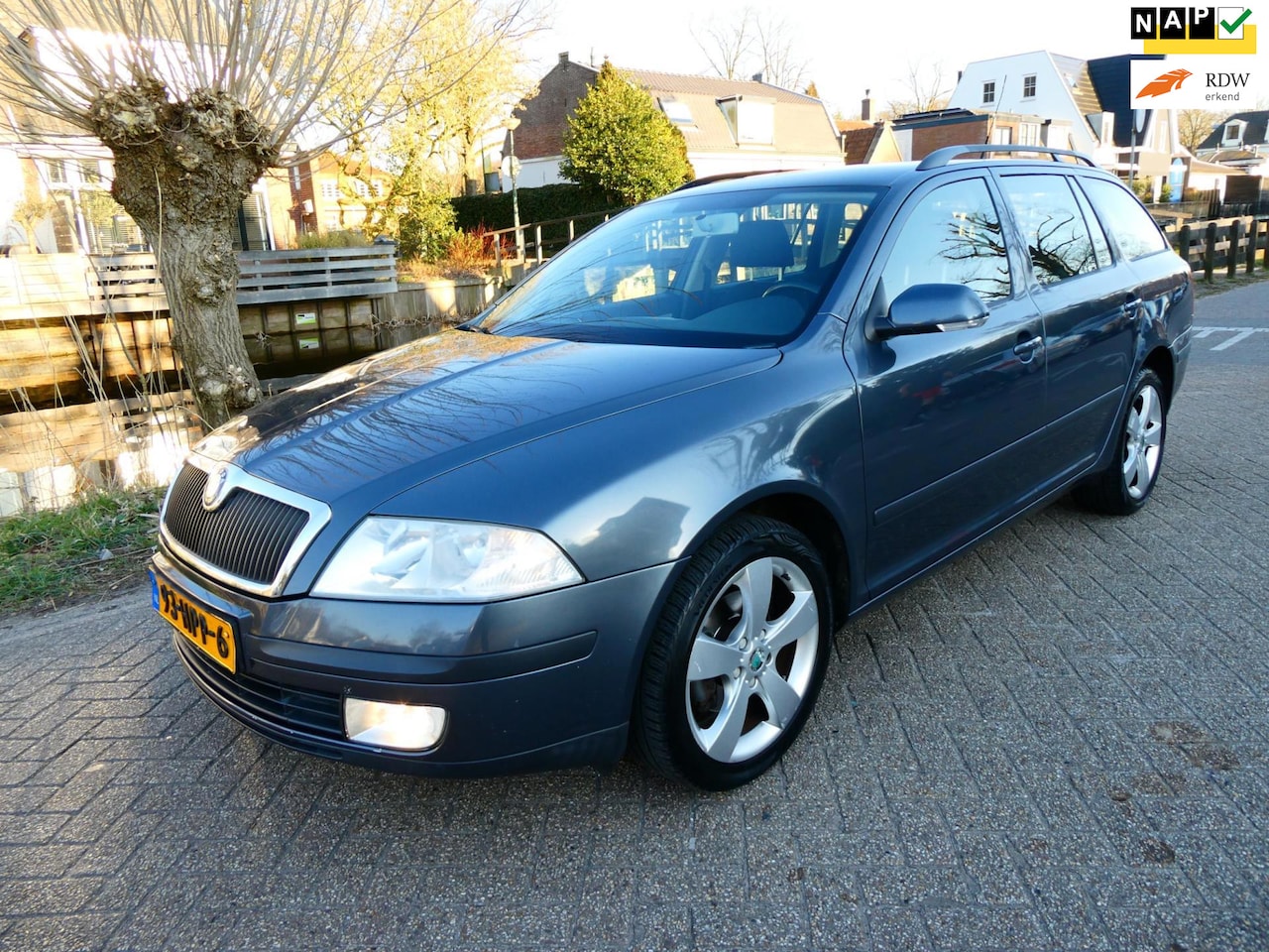Skoda Octavia Combi - 1.8 TSI 161pk Clima Cruise Trekhaak 1300kg. Historie - AutoWereld.nl