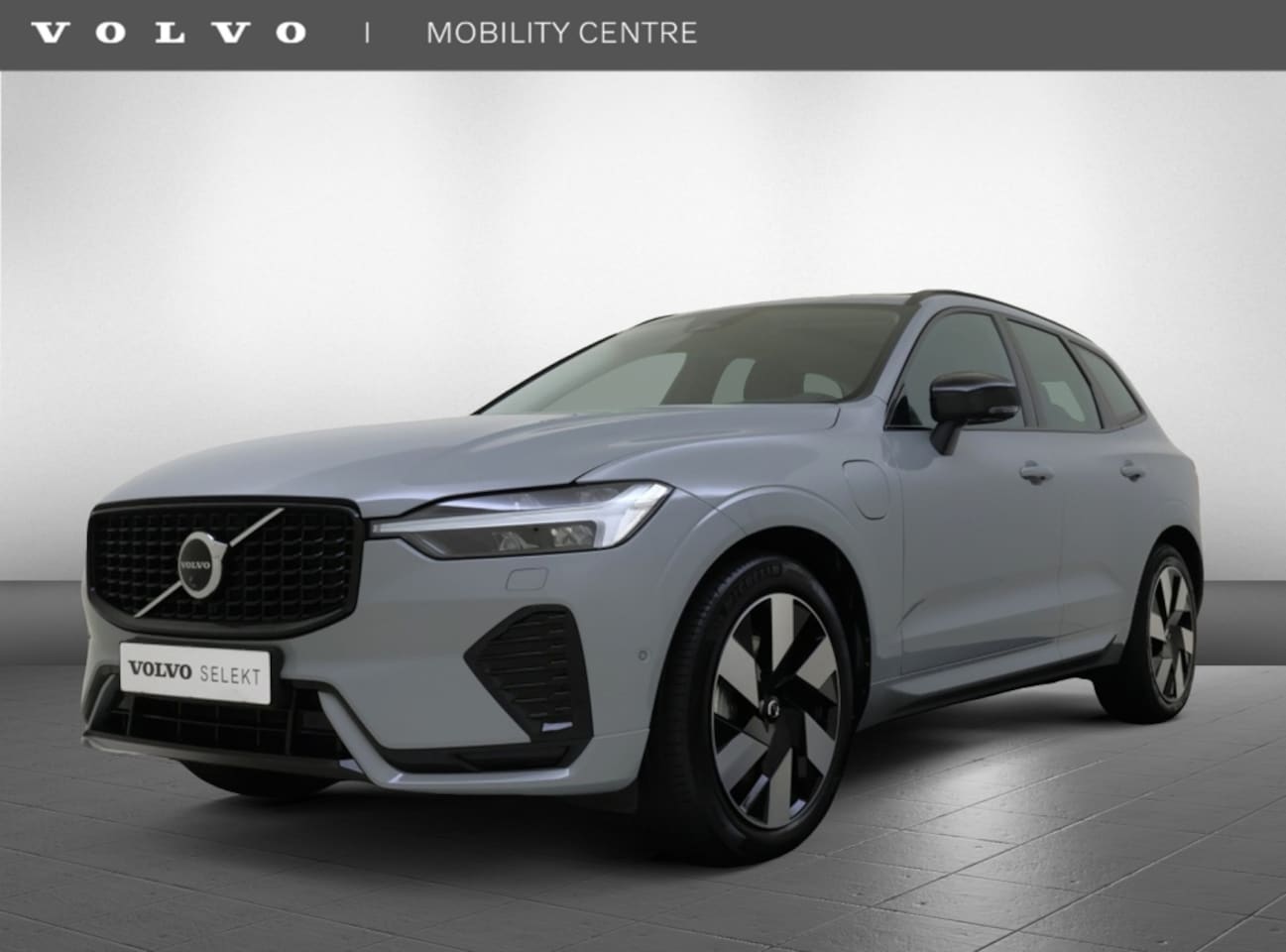 Volvo XC60 - T6 AWD Ultra Dark | Luchtvering | Trekhaak | Panoramadak | - AutoWereld.nl