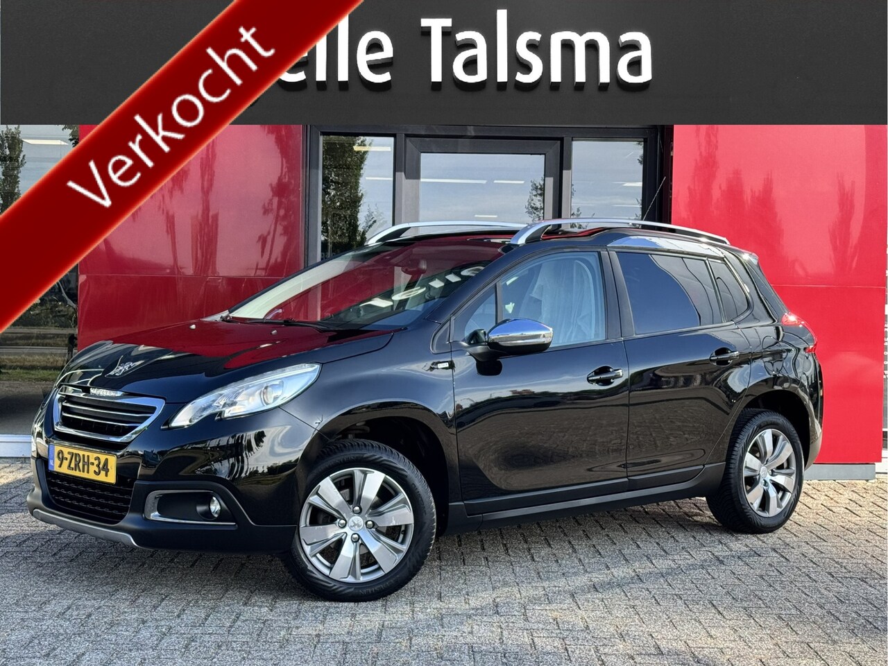 Peugeot 2008 - 1.2 PureTech Style | Panoramadak | Trekhaak | Cruise control | Climate control - AutoWereld.nl