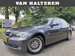 BMW 3-serie - 318i Dyn Executive Airco/Clima Automaat