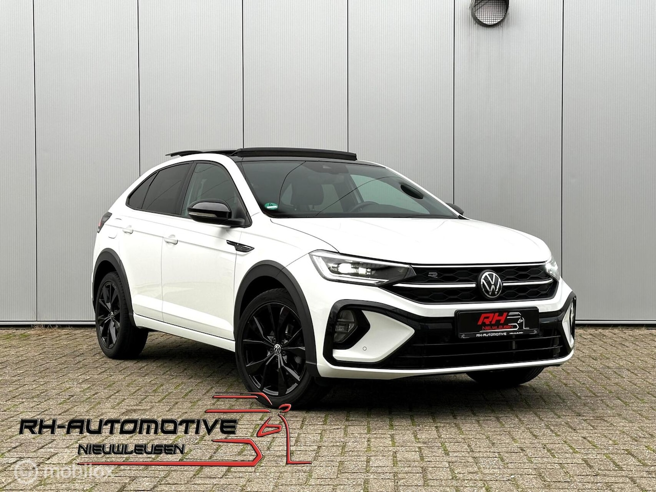 Volkswagen Taigo - 1.5 TSI 3x R-Line 1e.eig/Vollopties/PANO/IQ - AutoWereld.nl