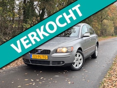 Volvo S40 - 1.8 Kinetic | "114.000" KM NAP + Cruise Nu € 3.950,
