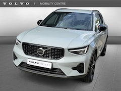 Volvo XC40 - B4 Plus Dark | H&K Audio | Trekhaak | Achteruitrijcamera