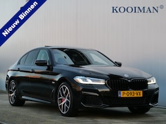 BMW 5-serie - 520e Business Edition Plus 204 Pk Automaat Navi / Leer / Schuidak / Camera / Apple Carplay