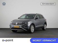 Volkswagen T-Roc - 1.5 TSI Style 150 pk Automaat (DSG) | Navigatie | Trekhaak (afneembaar) | Parkeersensoren