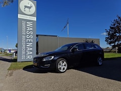 Volvo V60 - 2.4 D6 AWD Plug-In Hybrid Summum