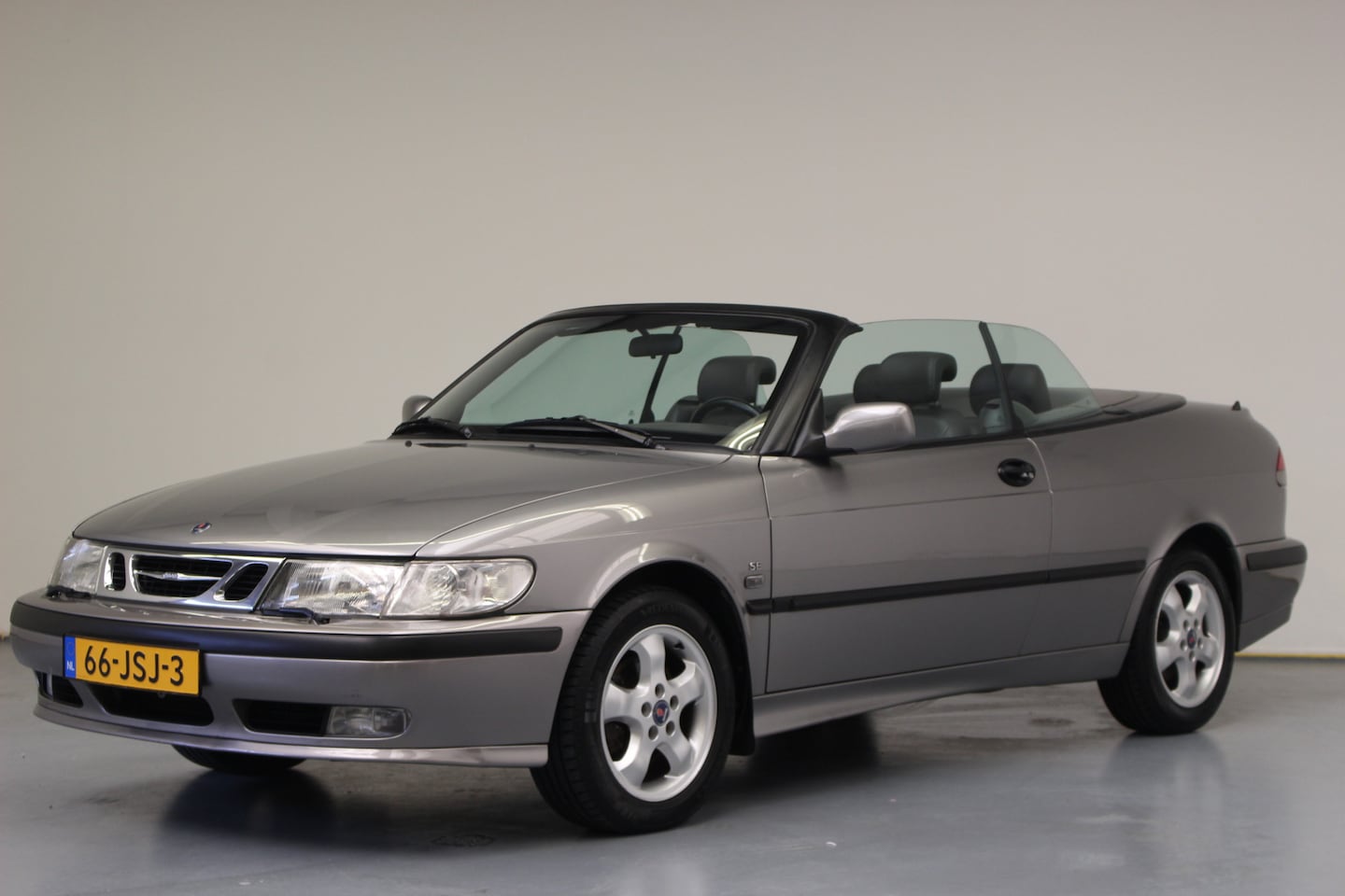 Saab 9-3 Cabrio - 2.0t SE 150pk | Nieuw Dak | Leer | Trekhaak | Clima | - AutoWereld.nl