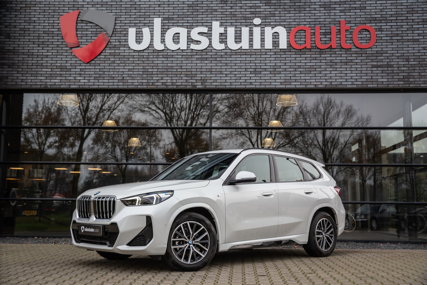 BMW X1 - sDrive18i M-Sport , Achteruitrijcamera, Draadloze lader, Sfeerverlichting, - AutoWereld.nl