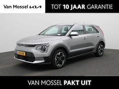 Kia Niro EV - Light Edition 64.8 kWh | Navigatie | 17" LMV | Camera | Parkeer Sensoren | Cruise Control