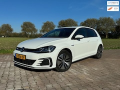 Volkswagen Golf - 1.4 TSI PHEV GTE 205PK PLUG- IN| NAVI| STANDKACHEL| ADAP. CRUISE|Led |