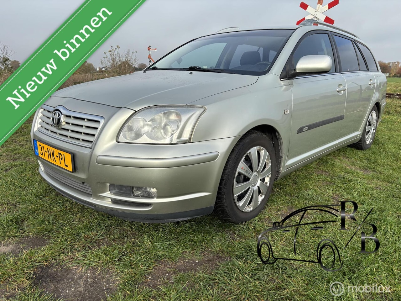 Toyota Avensis Wagon - 1.8 VVTi Linea Luna AIRCO PARK SENS TREKHAAK - AutoWereld.nl