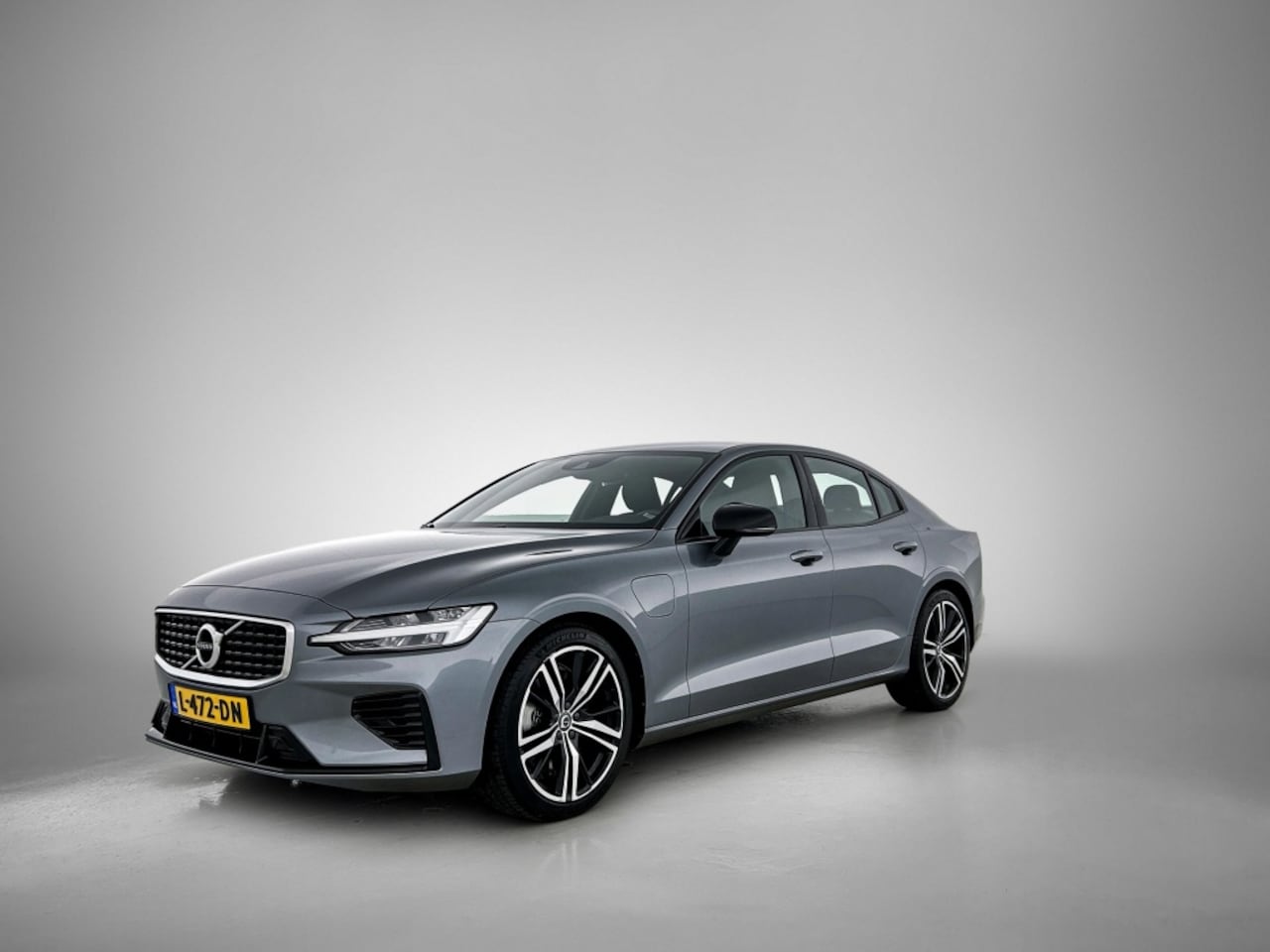 Volvo S60 - T6 R-Design | Pilot Assist | Memory | BLIS | Camera | DAB | - AutoWereld.nl