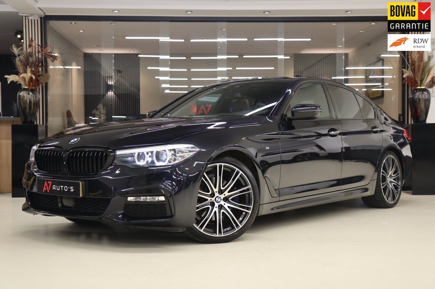 BMW 5-serie - 520d High Executive PANO/CARPLAY/SVEER/360CAM/VOL - AutoWereld.nl