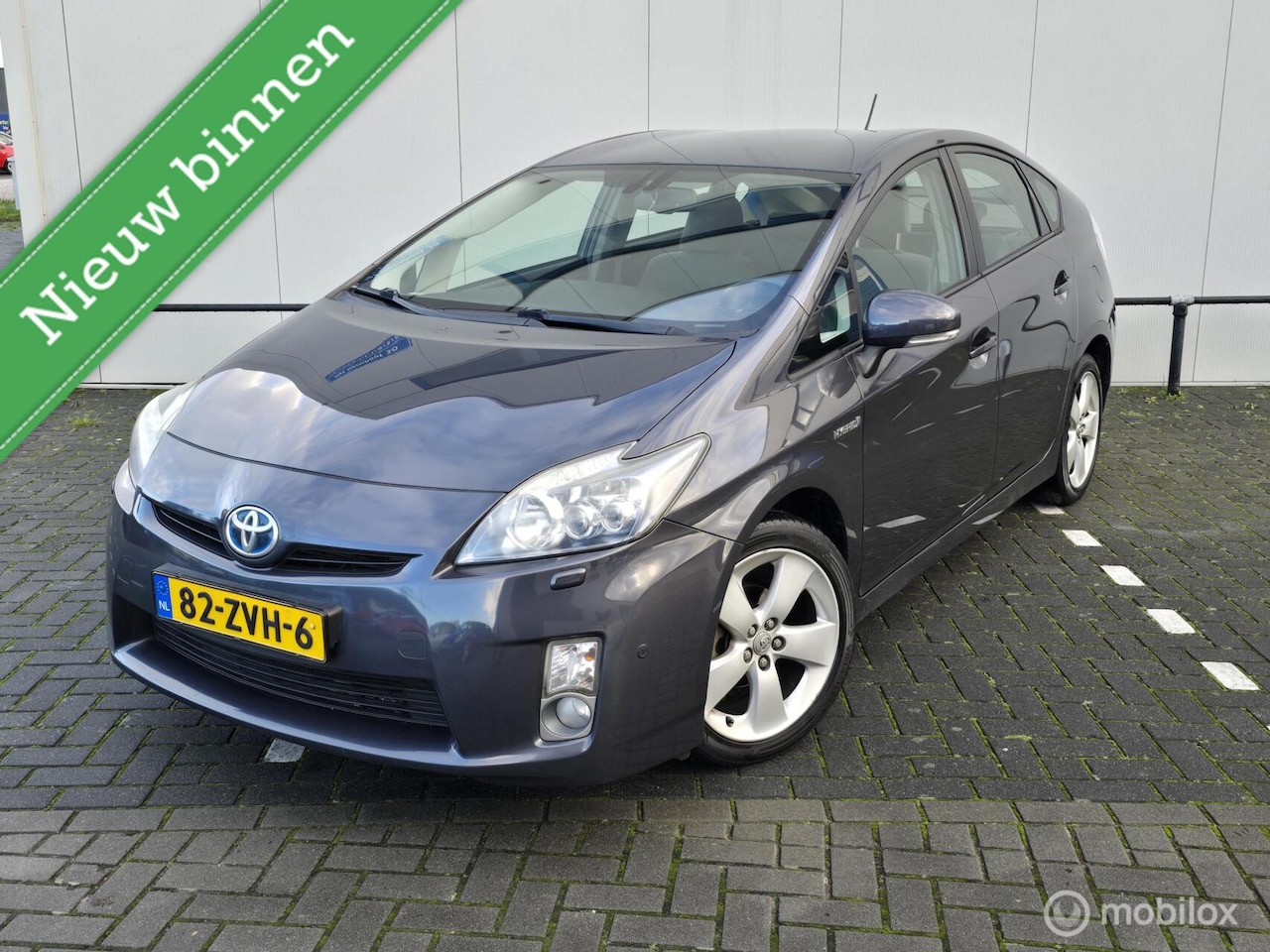 Toyota Prius - 1.8 Dynamic Clima Head-up display! Cruise - AutoWereld.nl
