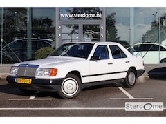 Mercedes-Benz 200-500 (W124) - 260 E l 6 Cilinder l Nederlandse Auto l Boekjes l Afneembare trekhaak l Zeer nette Staat l