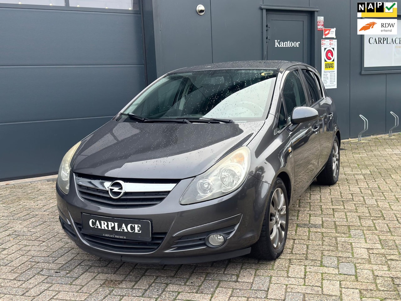 Opel Corsa - 1.2-16V '111' Edition 1.2-16V '111' Edition - AutoWereld.nl