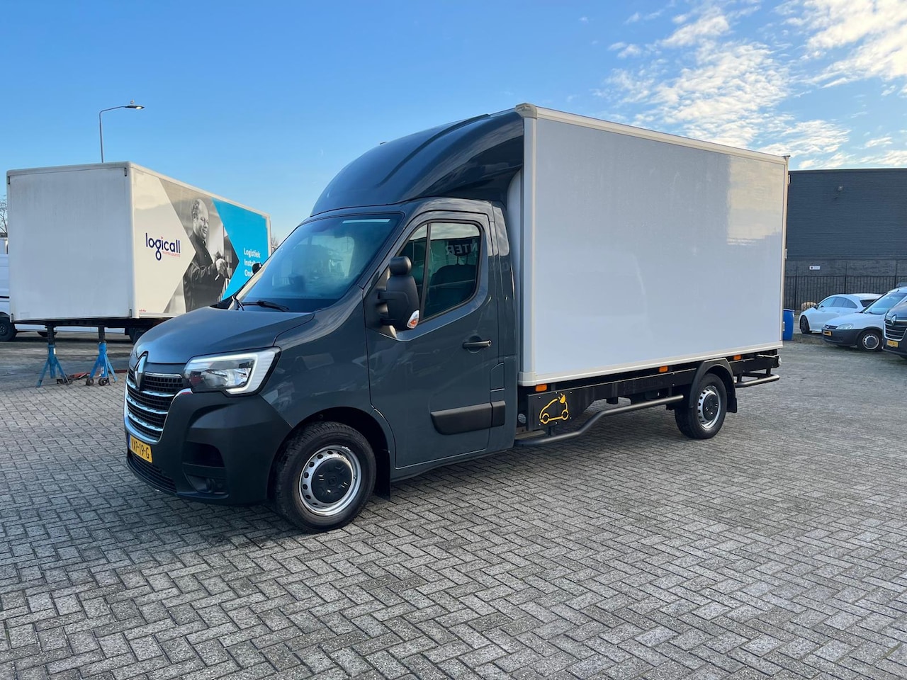 Renault Master E-Tech - 3T5 L3 CCAB FWD 54 kwh batteries - AutoWereld.nl