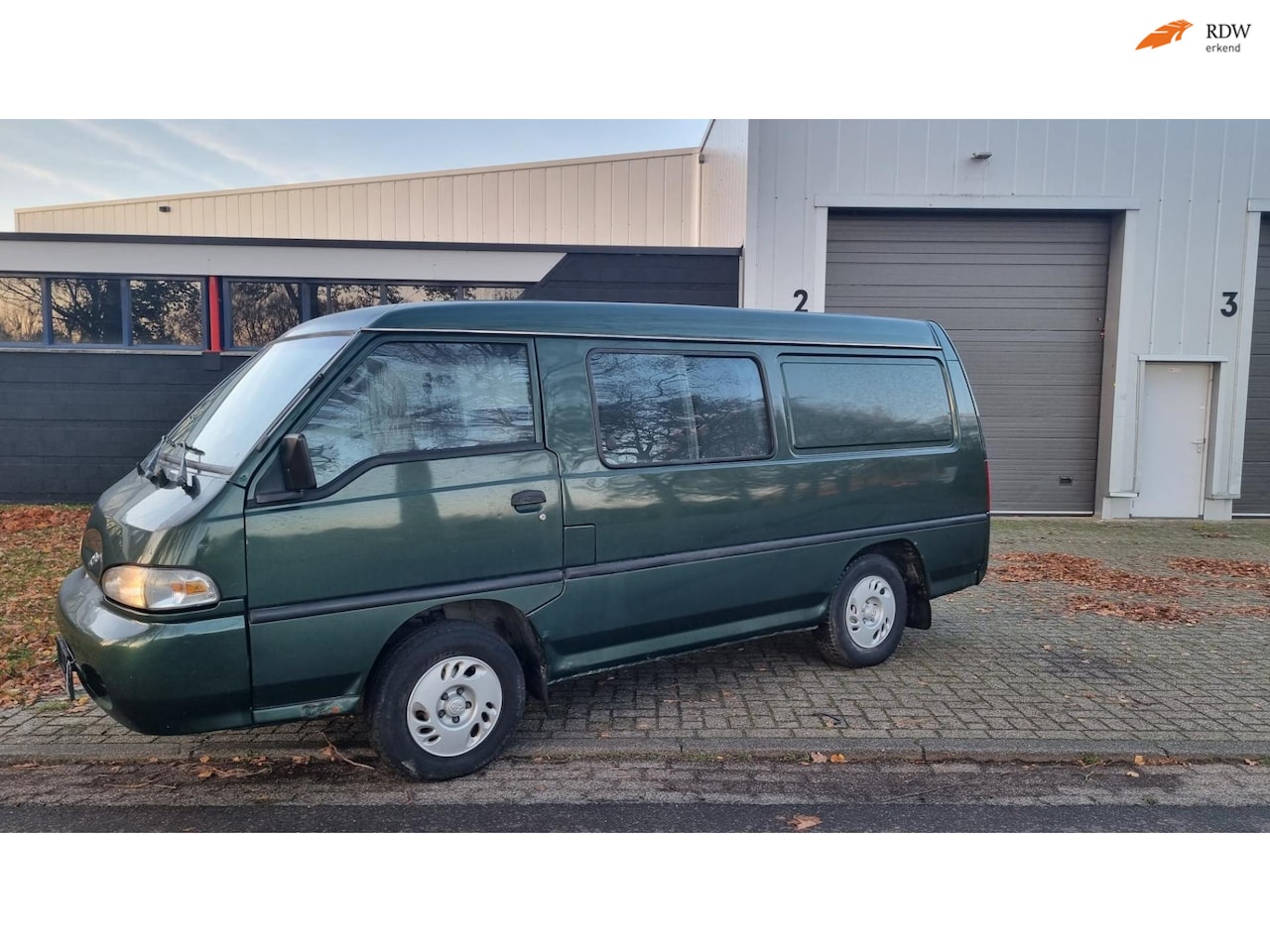 Hyundai H 100 - H100 L400 HIACE 2.5 DIESEL CLEAN CAR MANUEEL - AutoWereld.nl