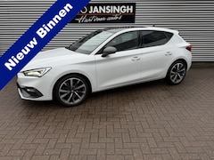 SEAT Leon - 1.5 eTSI FR Launch Edition met Schuif/Kanteldak | Stoel/Stuurverwarming | Camera | PDC V+A