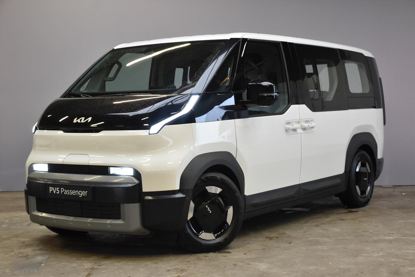 Kia PV5 Passenger - 71,2 kWh Elite Executive | Elektrische Deuren + Achterklep! | Vehicle-to-Load | Batterijve - AutoWereld.nl