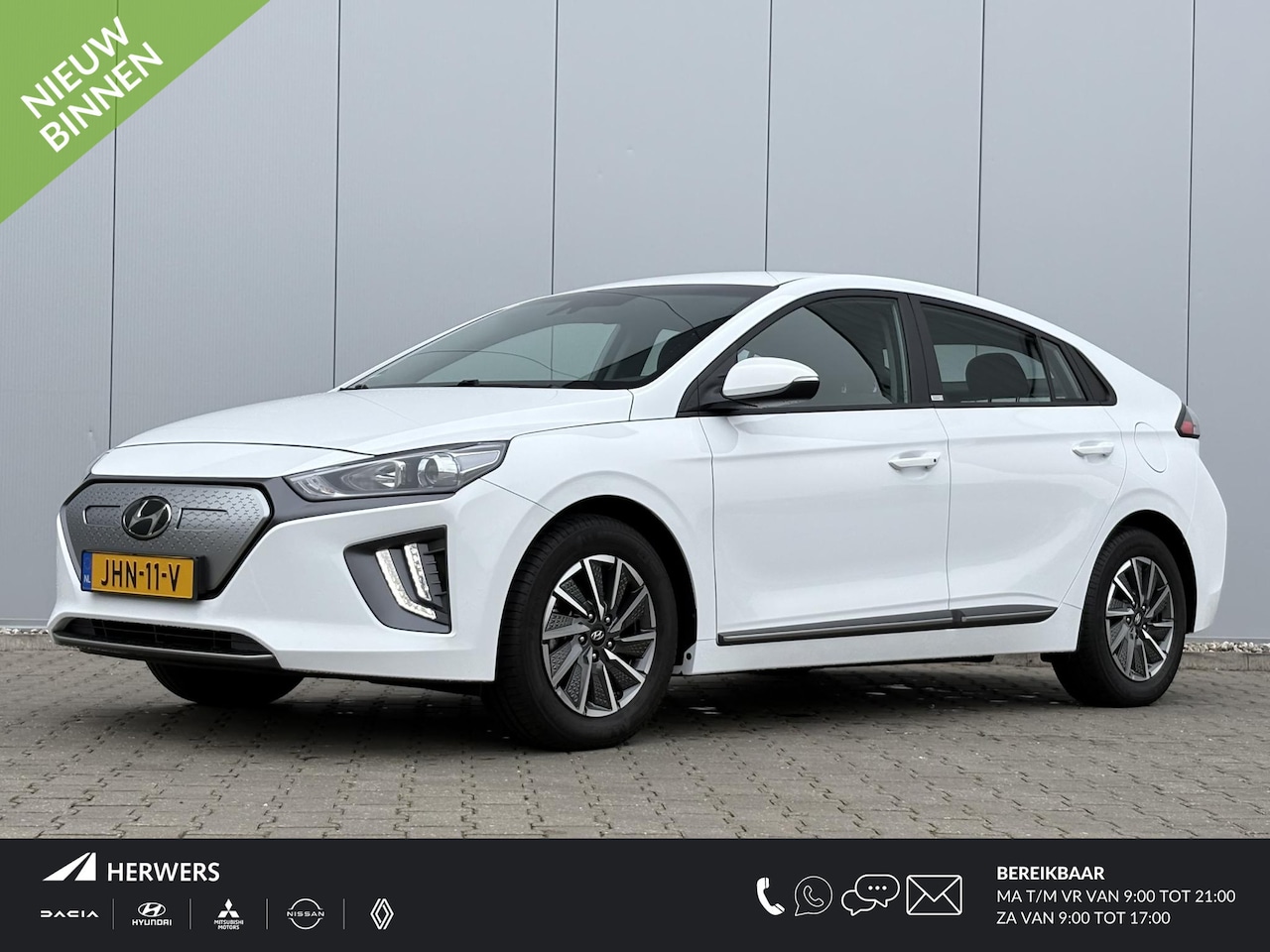 Hyundai IONIQ - Comfort EV 38 kWh / Stoel-Stuurverwarming / Apple Carplay/Android Auto / Automaat / Naviga - AutoWereld.nl