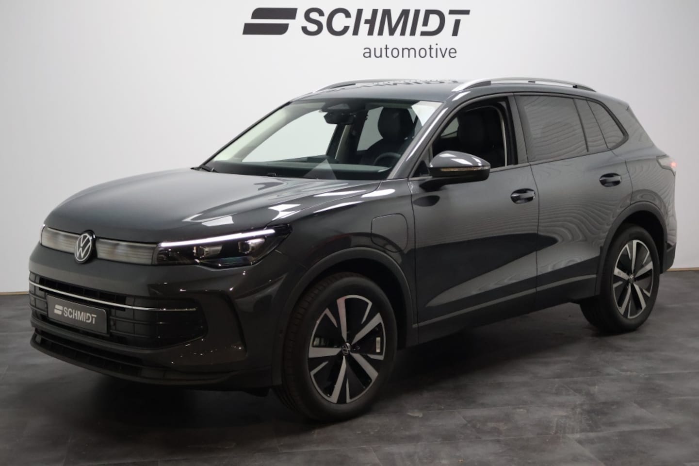 Volkswagen Tiguan - 1.5 TSI eHybrid 150 kW Life | Trekhaak | Winter Pakket | LED - AutoWereld.nl