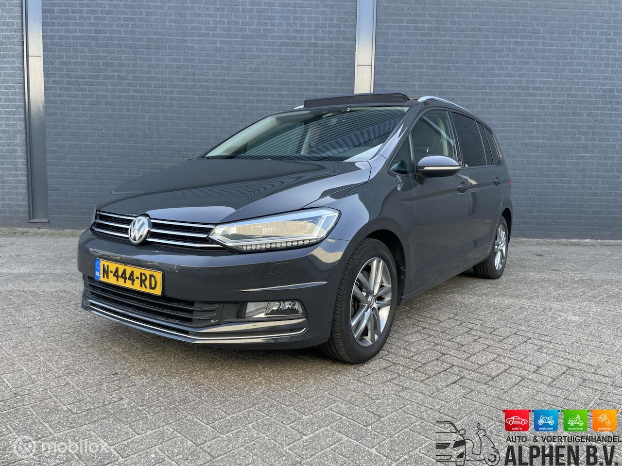 Volkswagen Touran - 1.4 TSI Highline 7p - Automaat - Pano - AutoWereld.nl