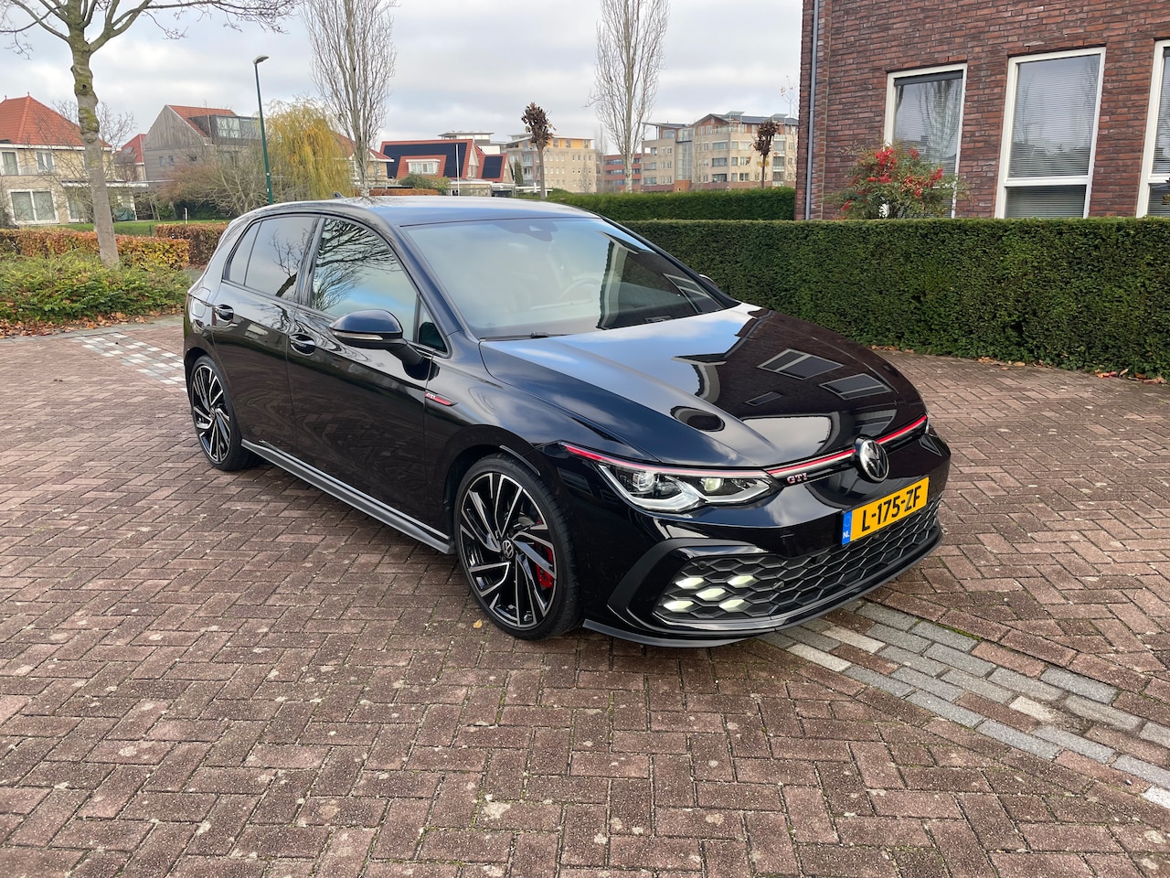 Volkswagen Golf - 2.0 TSI GTI NAP/ 19”/ LED Matrix/ - AutoWereld.nl