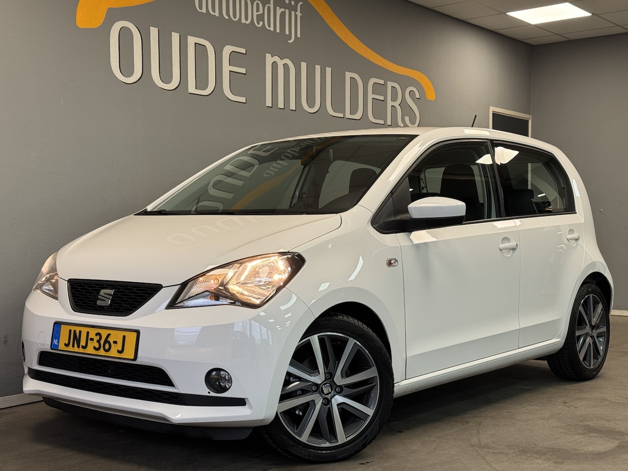 SEAT Mii - 1.0 Stoelverwarming/Parkeersensoren/Cruise - AutoWereld.nl