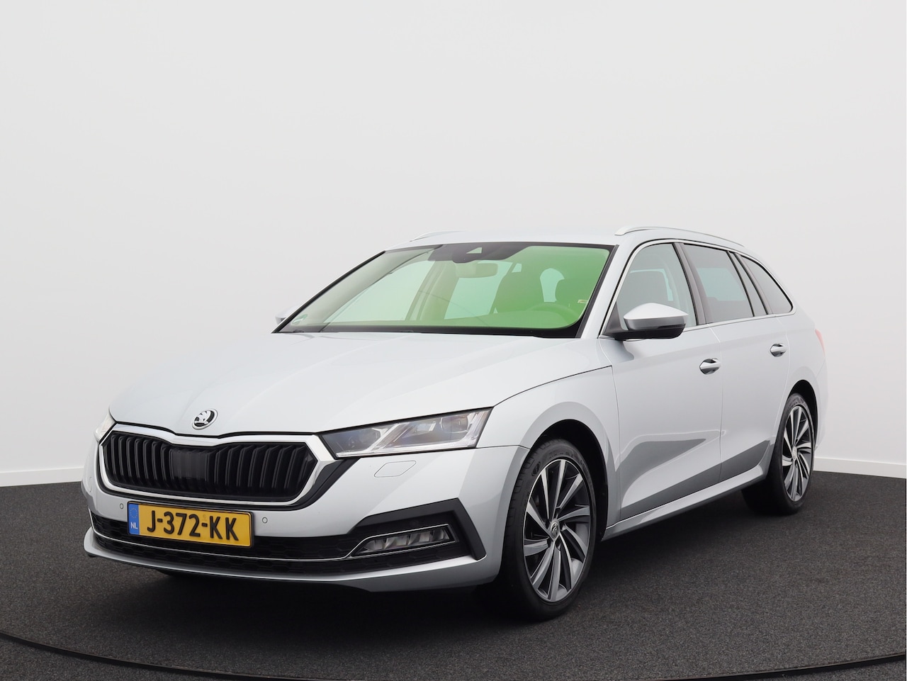 Skoda Octavia Combi - 1.5 TSI First Edition/ lage km/ zeer mooi! - AutoWereld.nl