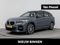 BMW X1 - xDrive25e High Executive 220PK | M Sport | Trekhaak | Achteruitrijcamera | Head-up display