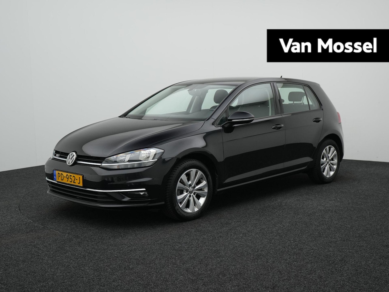 Volkswagen Golf - 1.0 TSI Comfortline AUTOMAAT | ADAPTIEVE CRUISE | NAVIGATIE | APPLE CARPLAY | LMV | PDC | - AutoWereld.nl