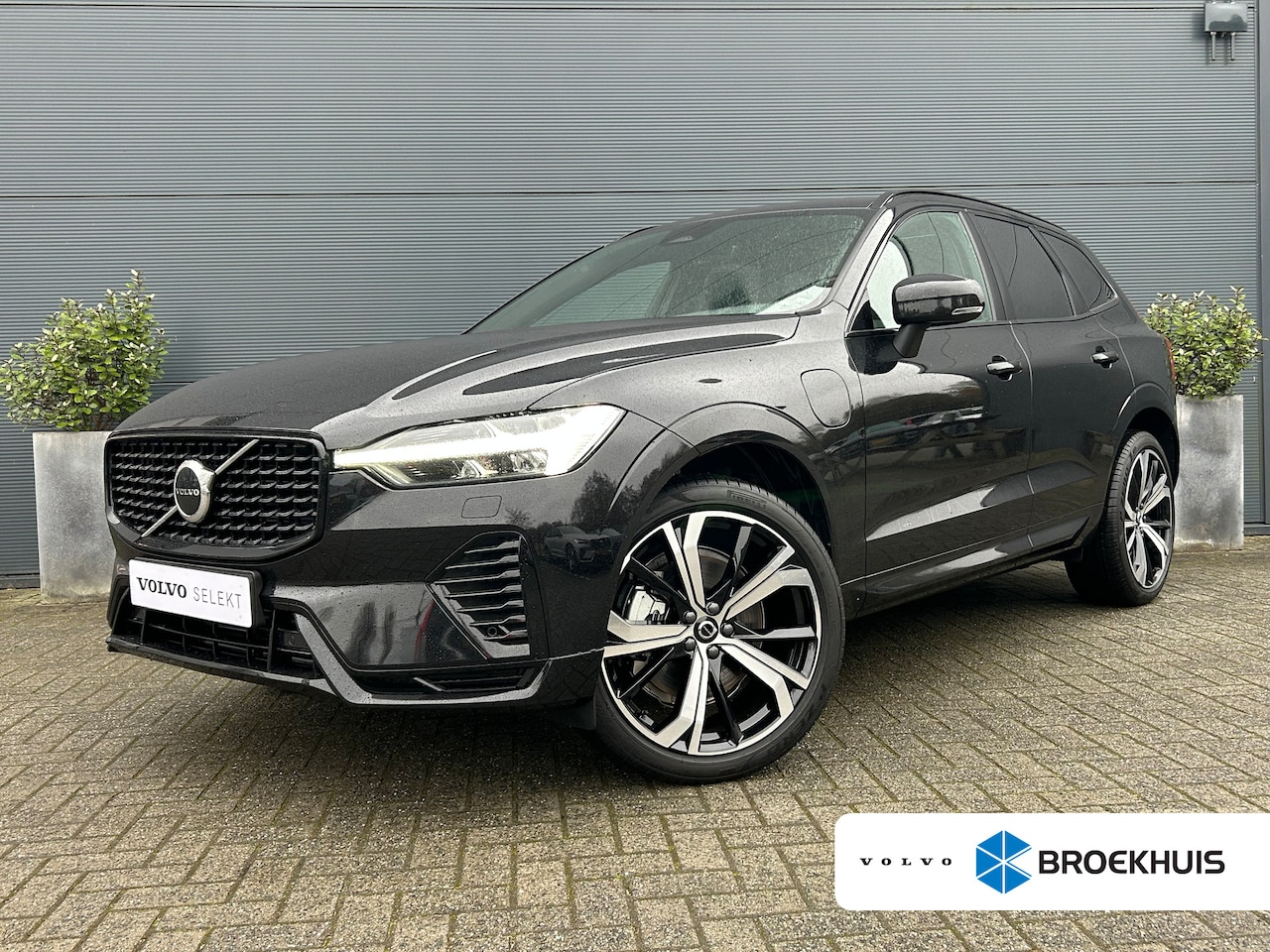Volvo XC60 - 2.0 T6 Plug-in hybrid AWD Plus Dark 2.0 T6 Plug-in hybrid AWD Plus Dark - AutoWereld.nl