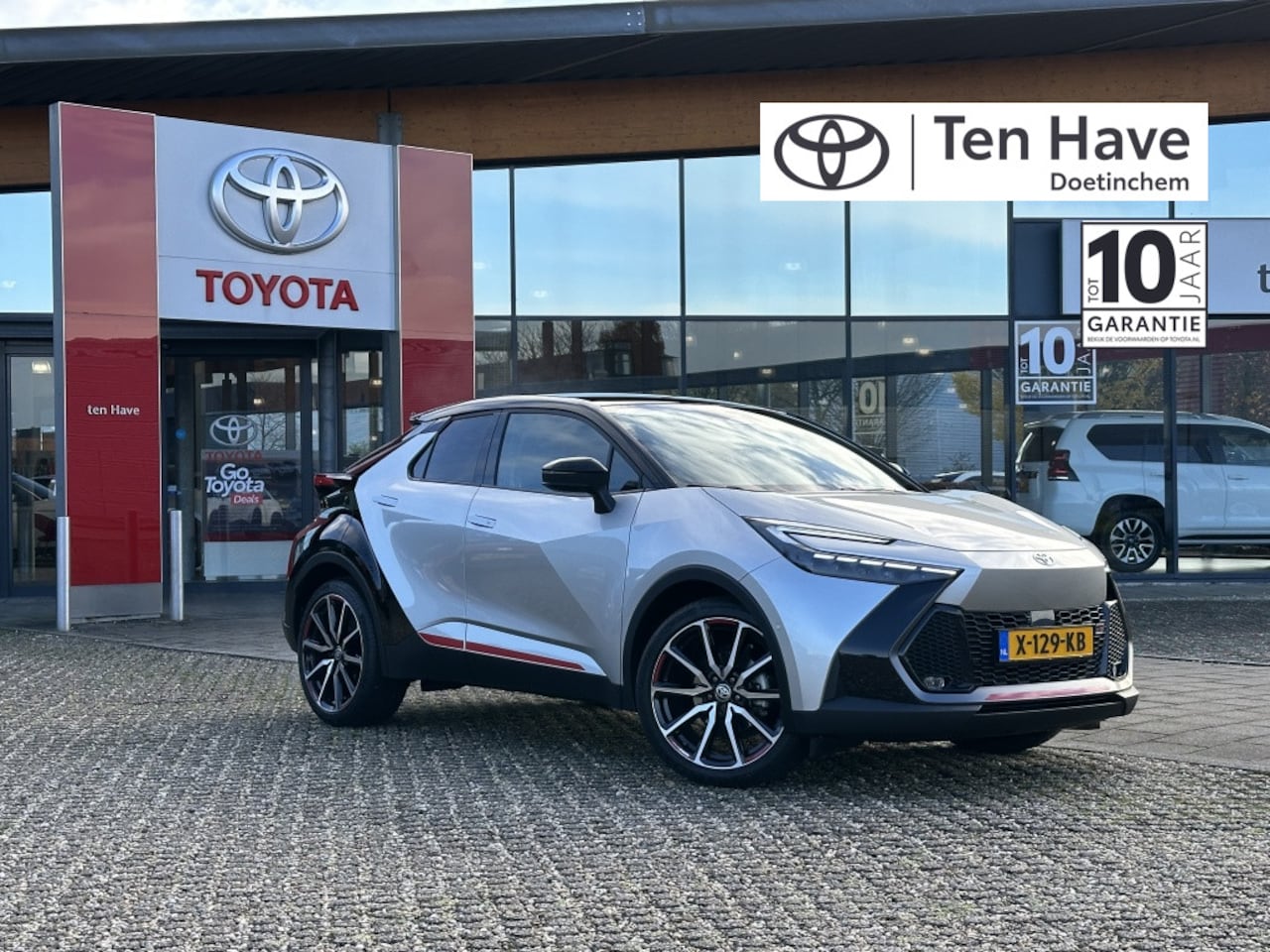 Toyota C-HR - 2.0 High Power 200 Hybrid GR SPORT Première Edition Automaat | G - AutoWereld.nl
