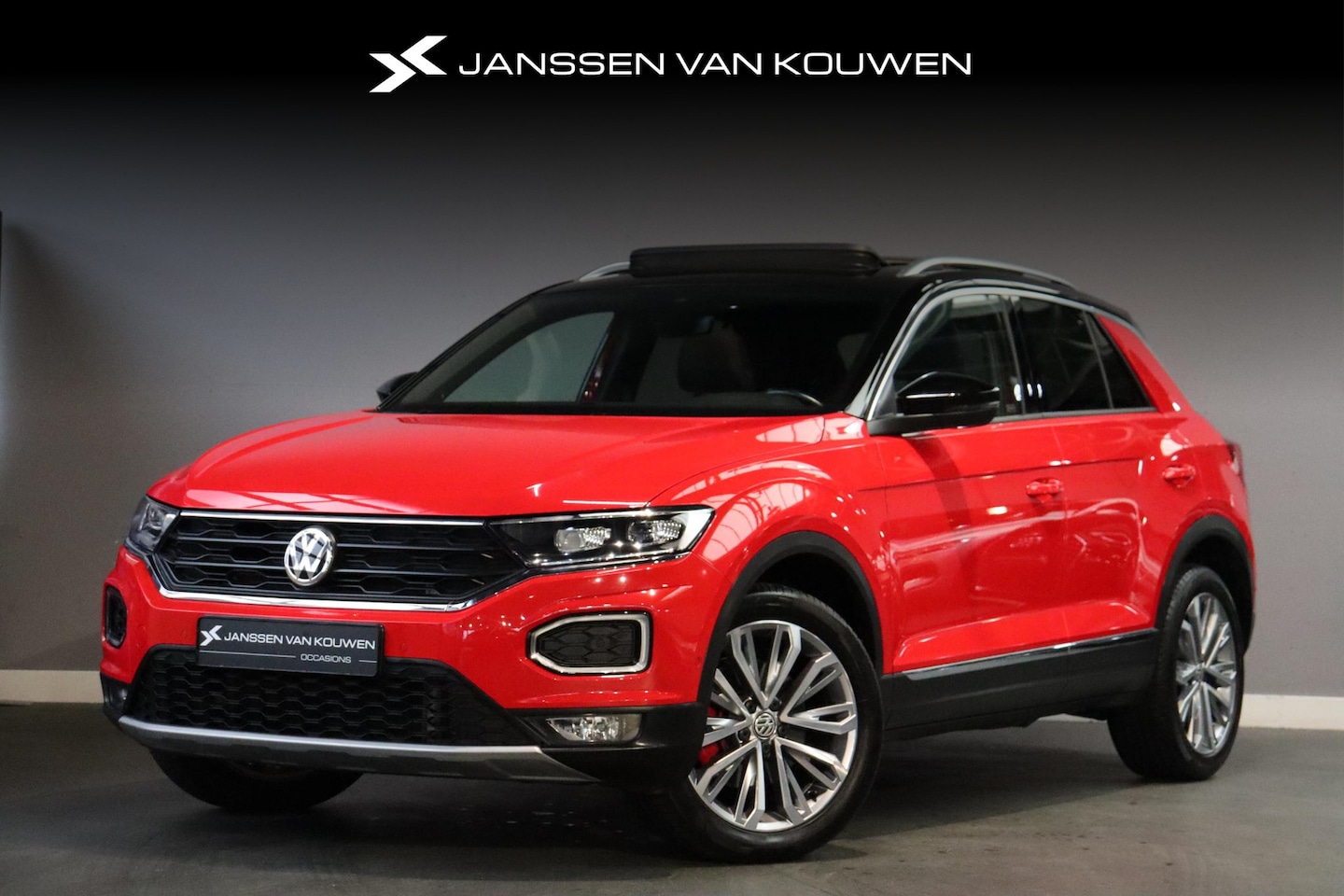 Volkswagen T-Roc - 2.0 TSI 4Motion Sport DSG Automaat Panoramadak Beats Winter Pakket Keyless - AutoWereld.nl