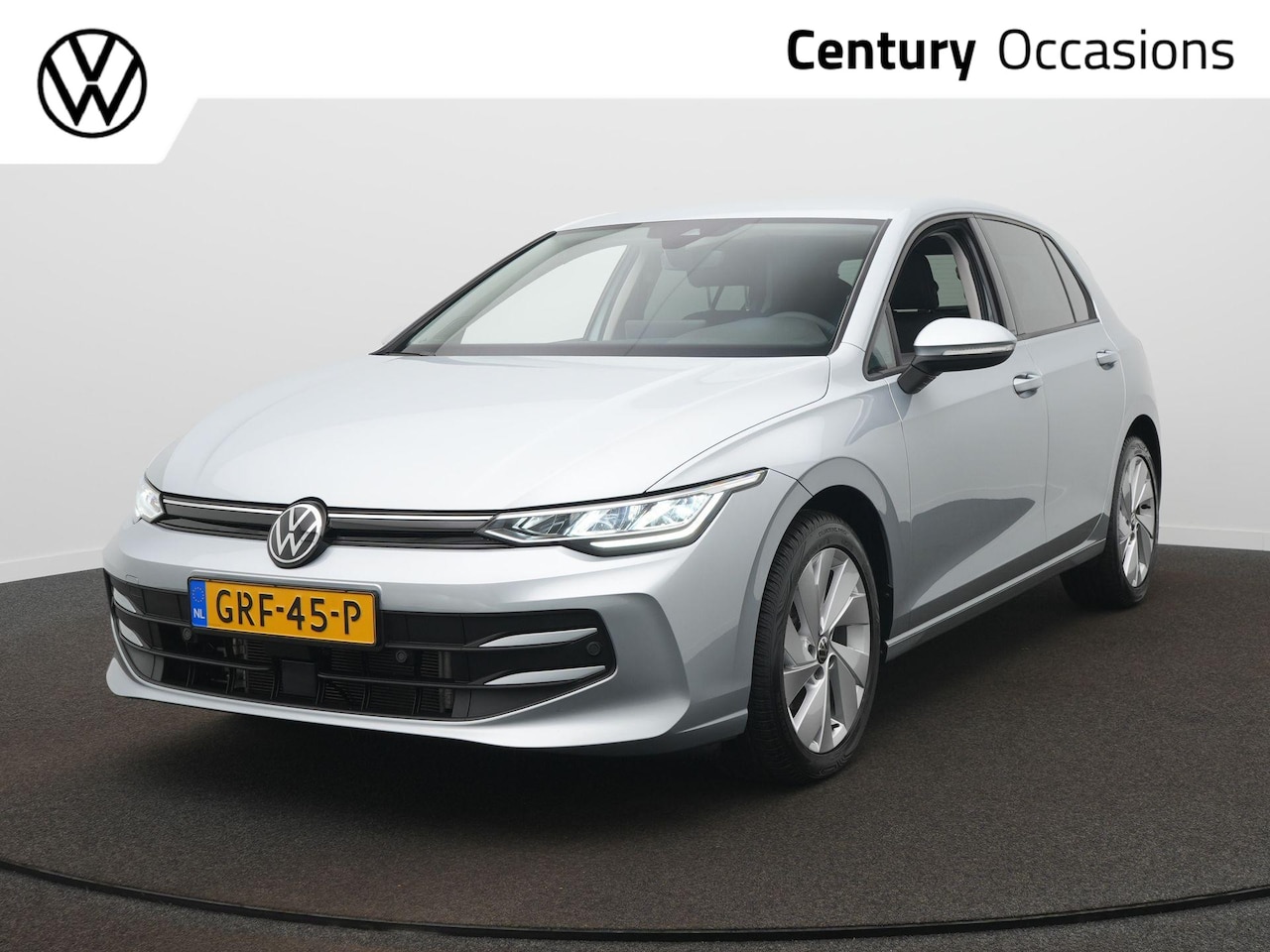 Volkswagen Golf - 1.5 TSI Oranje Edition Adaptive cruise / App-Connect / Achteruitrijcamera - AutoWereld.nl