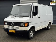 Mercedes-Benz Bestelwagen - 208D kort/laag