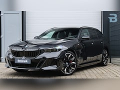 BMW 5-serie Touring - 550e xDrive M-Sport Pro | Stoelventilatie | Harman/Kardon | Panoramadak | M Onderstel Prof