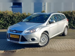 Ford Focus - 1.0 EcoBoost 100pk Trend Navigatie/Trekhaak