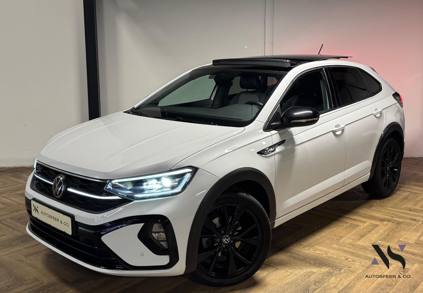 Volkswagen Taigo - 1.5 TSI R-Line PANO KEYLESS - AutoWereld.nl