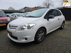 Toyota Auris - 1.3 Comfort motor kapot koppakking