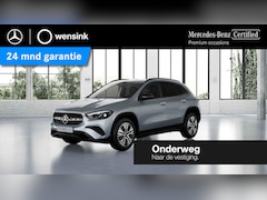Mercedes-Benz GLA-Klasse - 250 e Luxury Line | Night pakket | Trekhaak | Winter pakket | 360 camera | Multibeam LED |