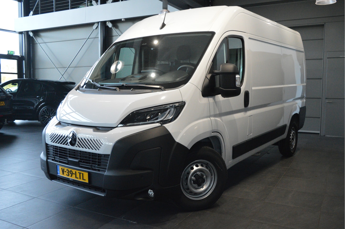 Citroën Jumper - 2.2 BlueHDi 140 L2H2 3.5t clima camera navi cruise pdc !! - AutoWereld.nl