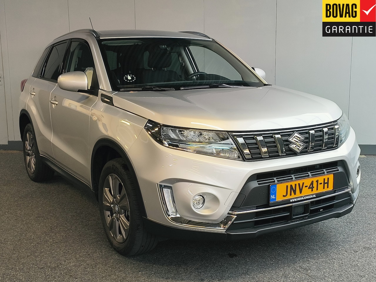 Suzuki Vitara - 1.5 Hybrid Select AUTOMAAT uit 2023 Rijklaar + 12 maanden Bovag-garantie Henk Jongen Auto' - AutoWereld.nl