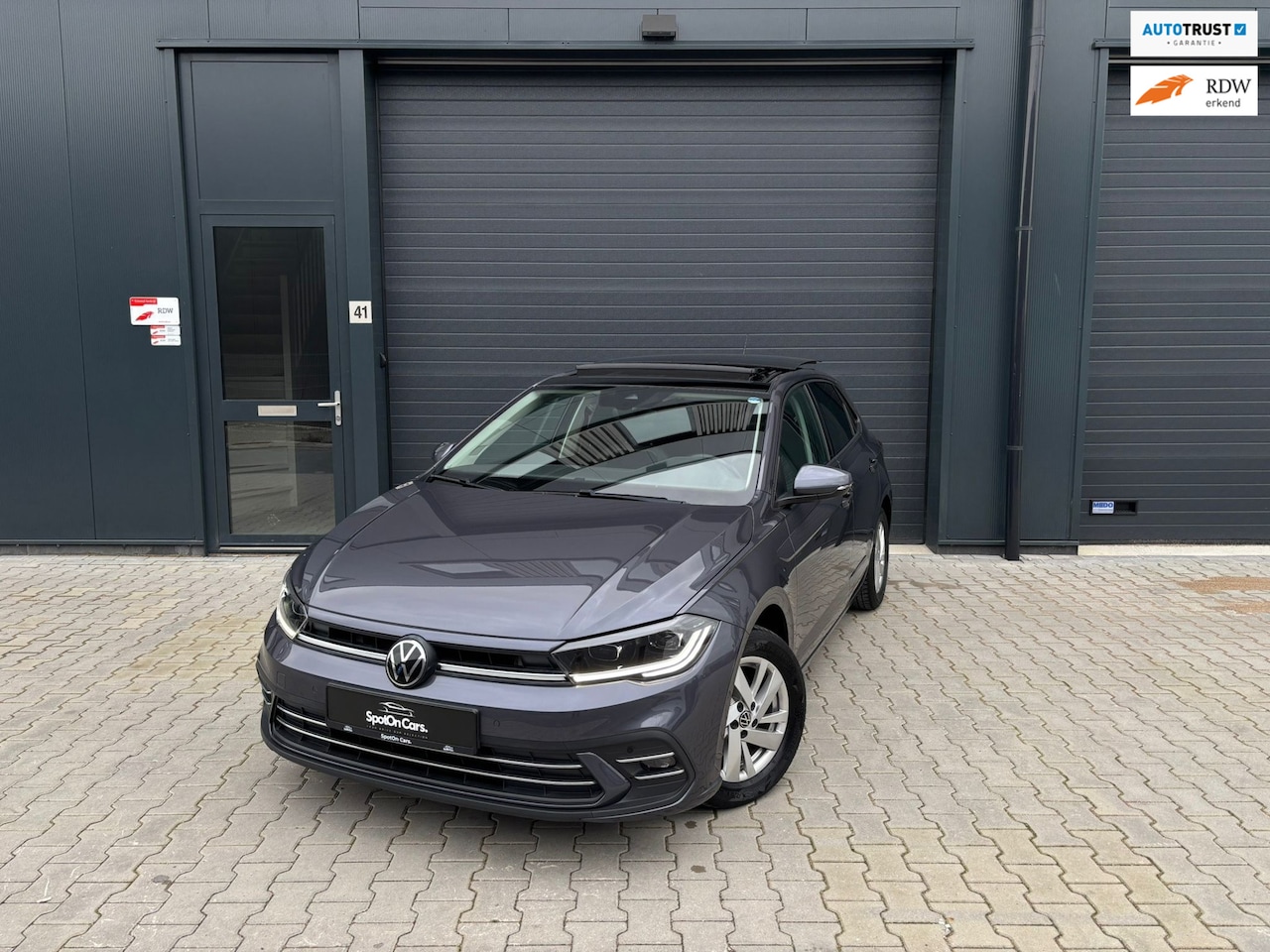 Volkswagen Polo - 1.0 TSI R-Line Business PANO IQ DSG SIDE ASSIST - AutoWereld.nl
